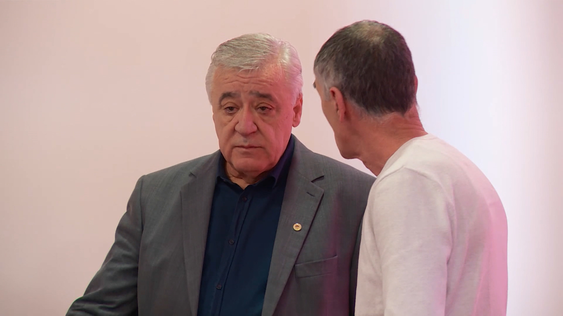 SA-.00_01_38_08.Still010