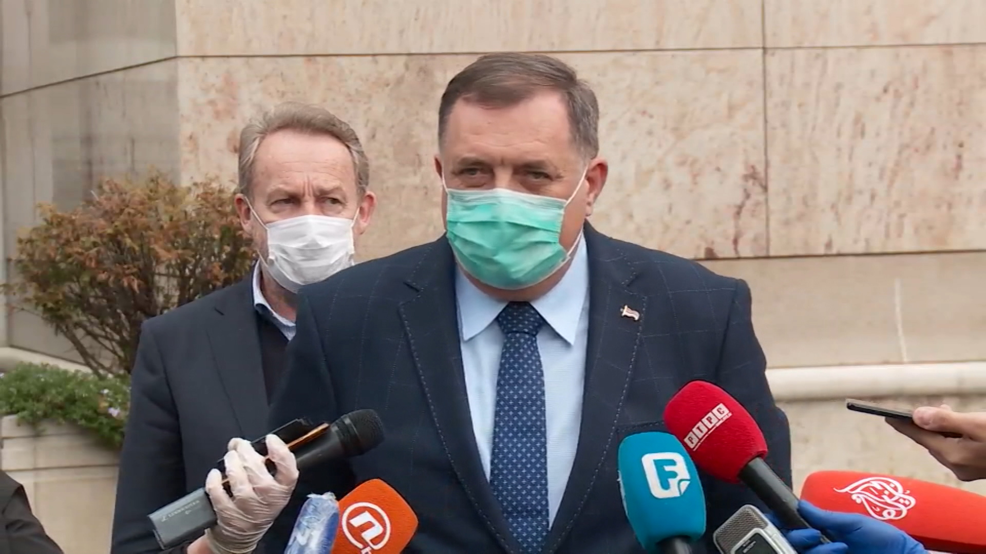 SA-.00_01_41_21.Still018