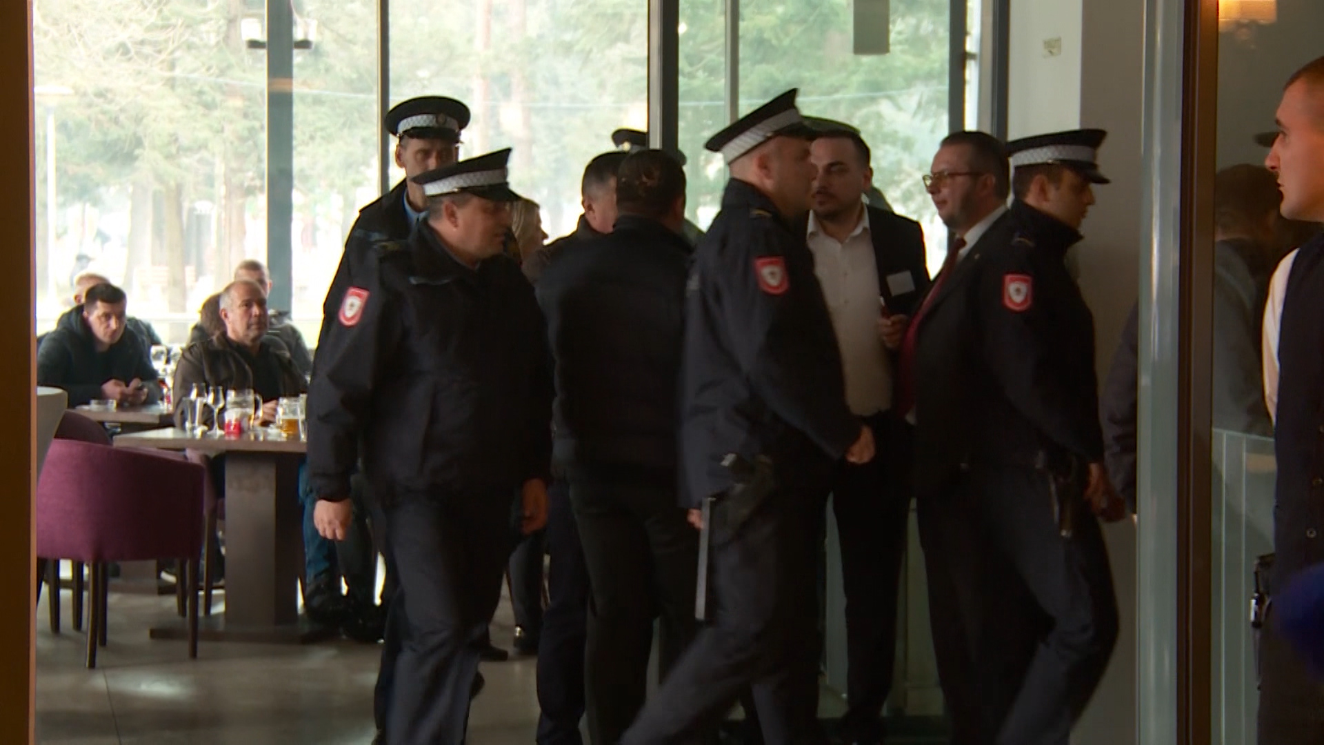 SA-.00_01_45_03.Still008