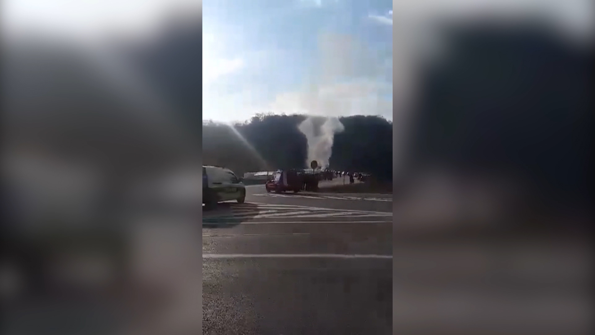 SA-.00_01_48_07.Still028