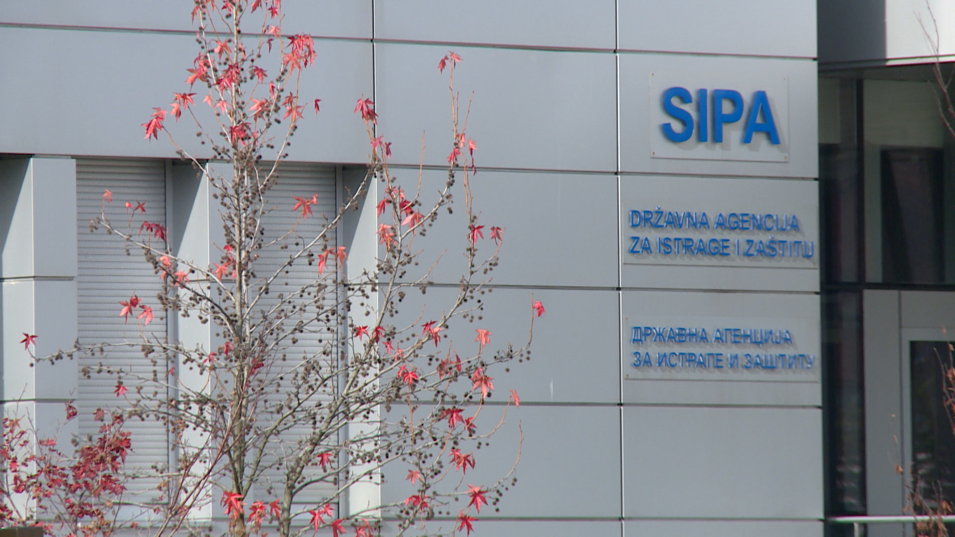 SA-.00_02_50_17.Still014