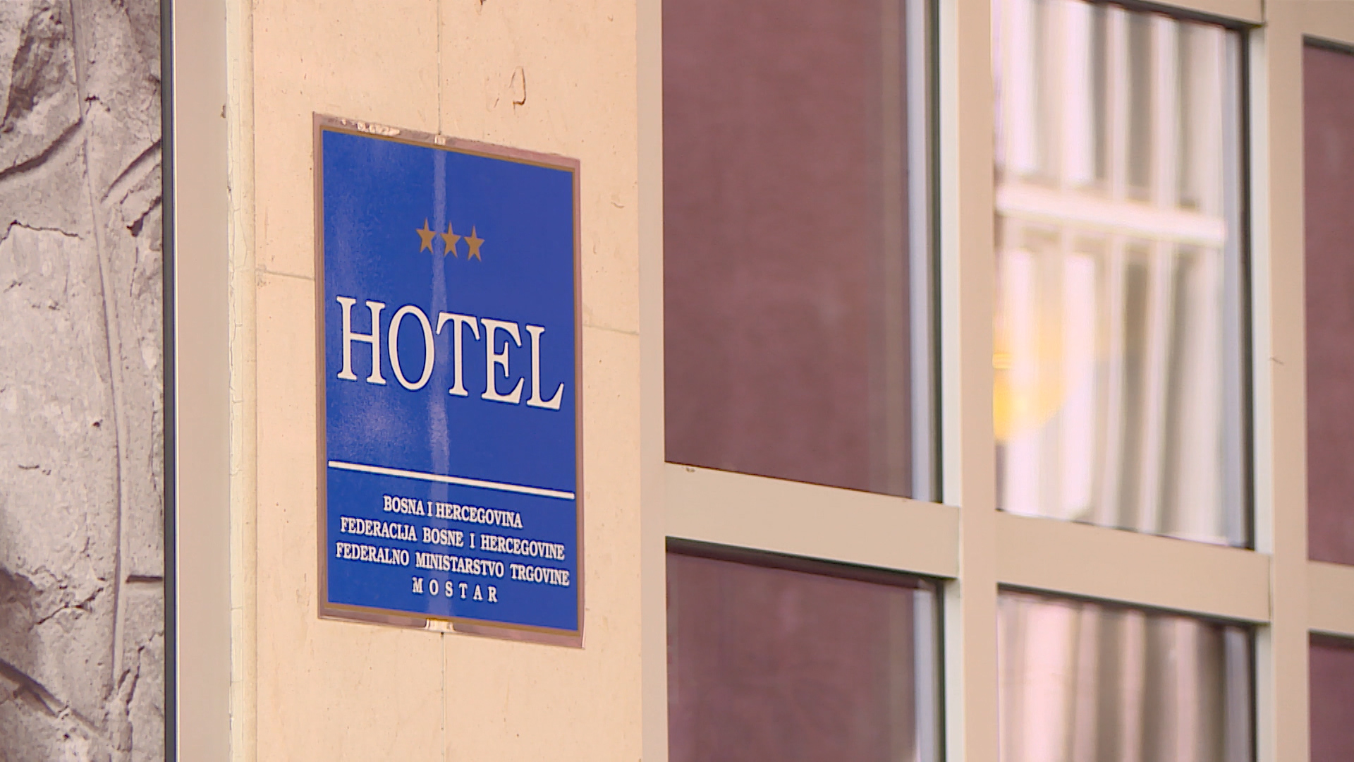 SA-.00_03_21_04.Still031