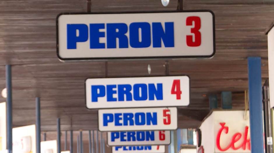 SA-.00_03_27_12.Still014