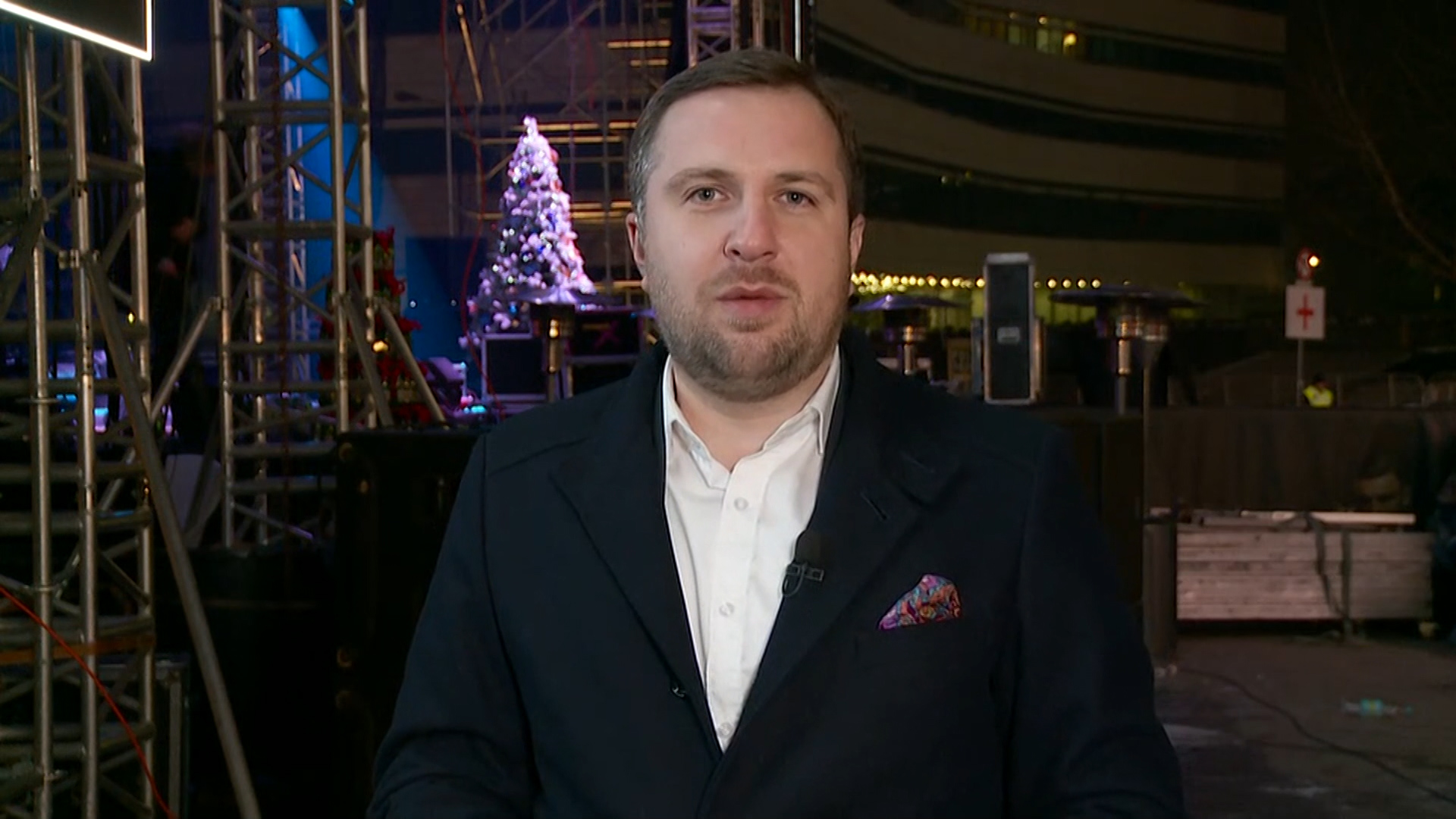 SA-.00_03_42_16.Still017