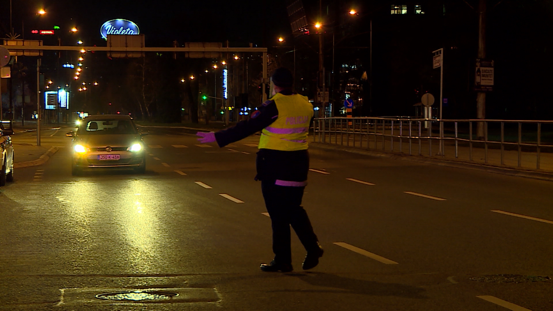 SA-.00_04_24_02.Still019