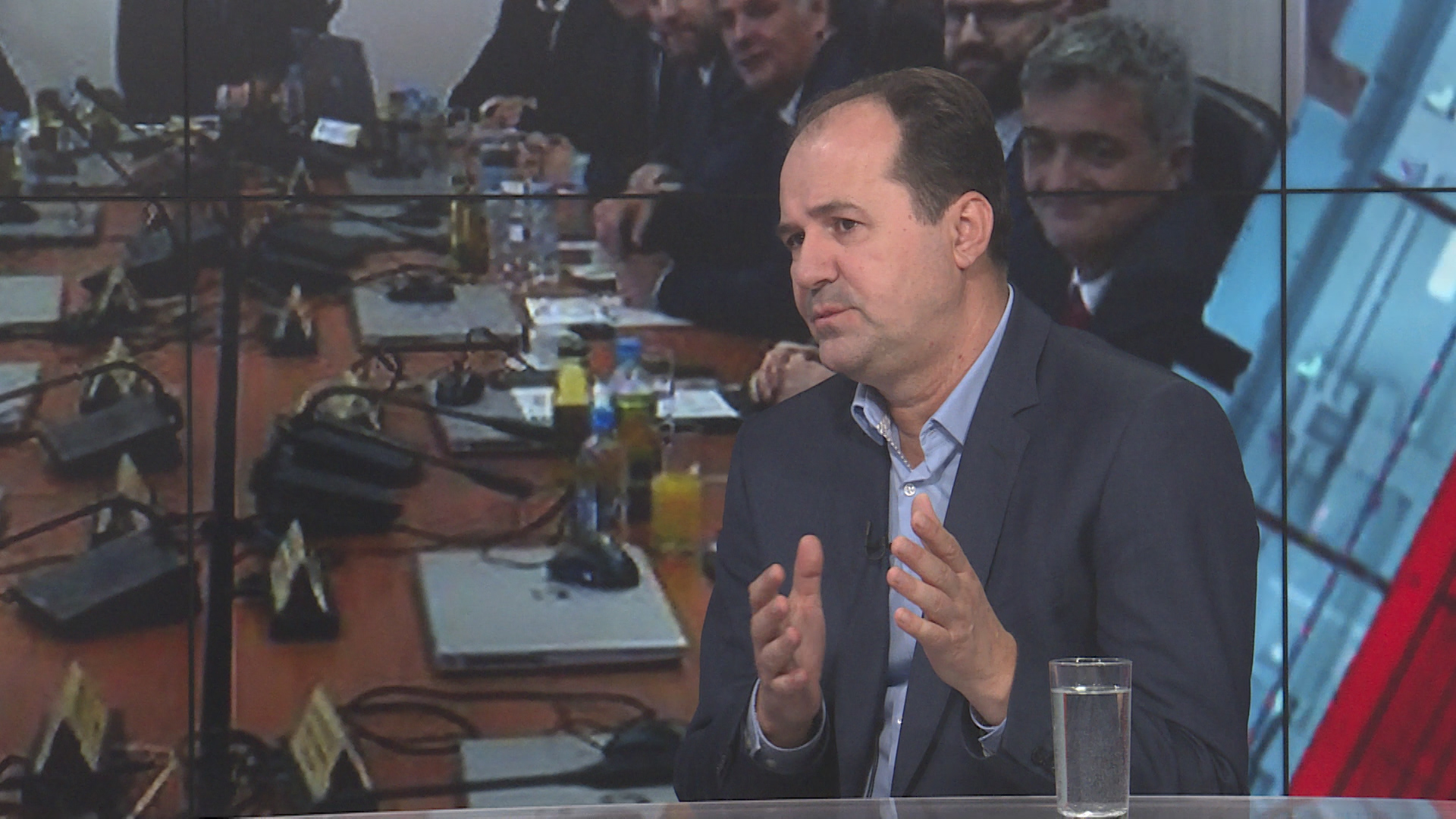 SA-.00_11_47_04.Still003