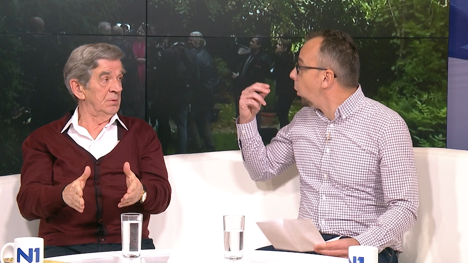 SA-.00_12_57_08.Still004