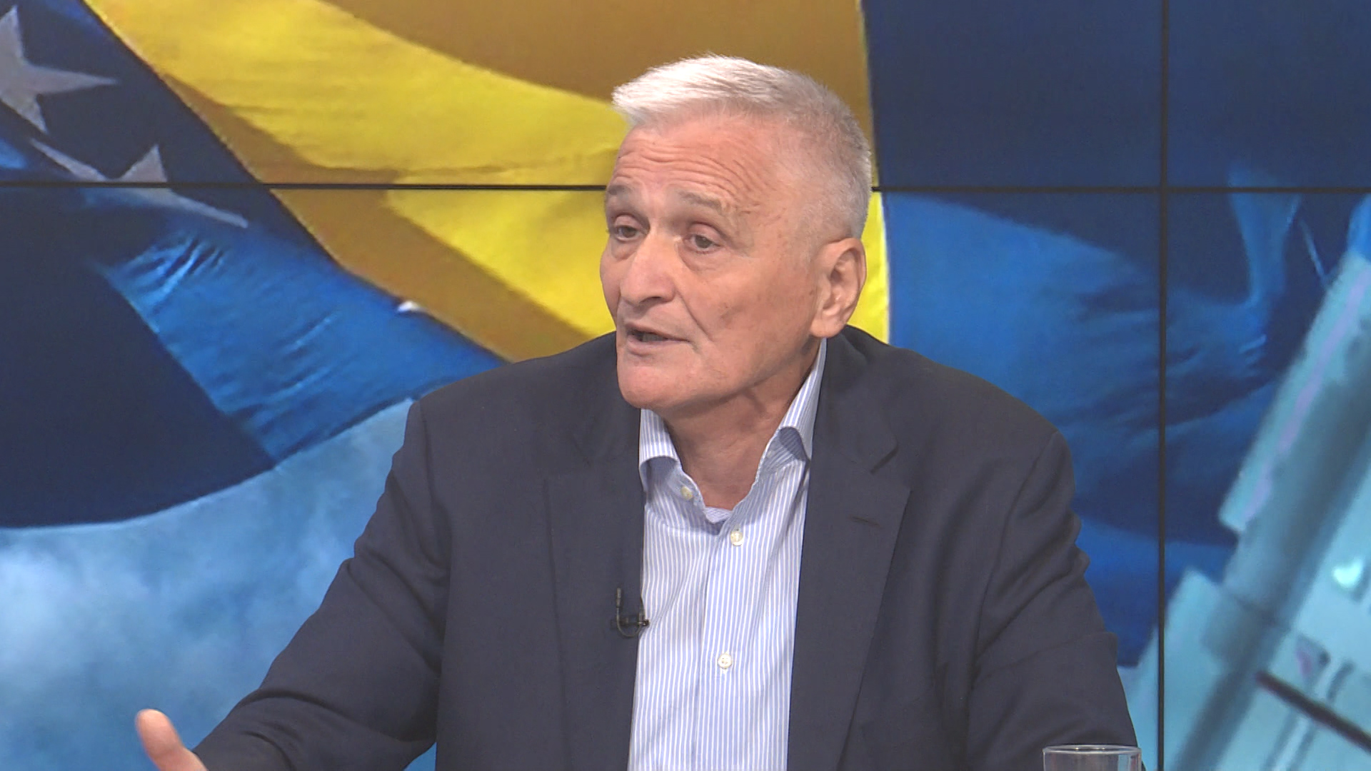 SA-.00_16_27_02.Still001