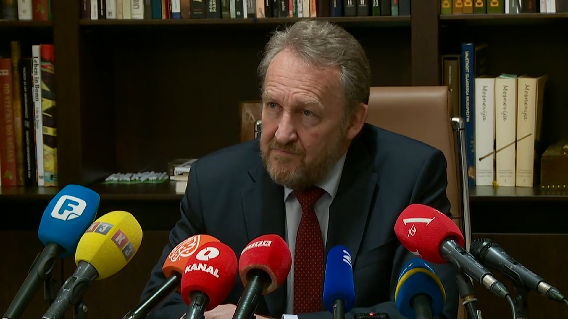 SA-.00_20_42_18.Still004