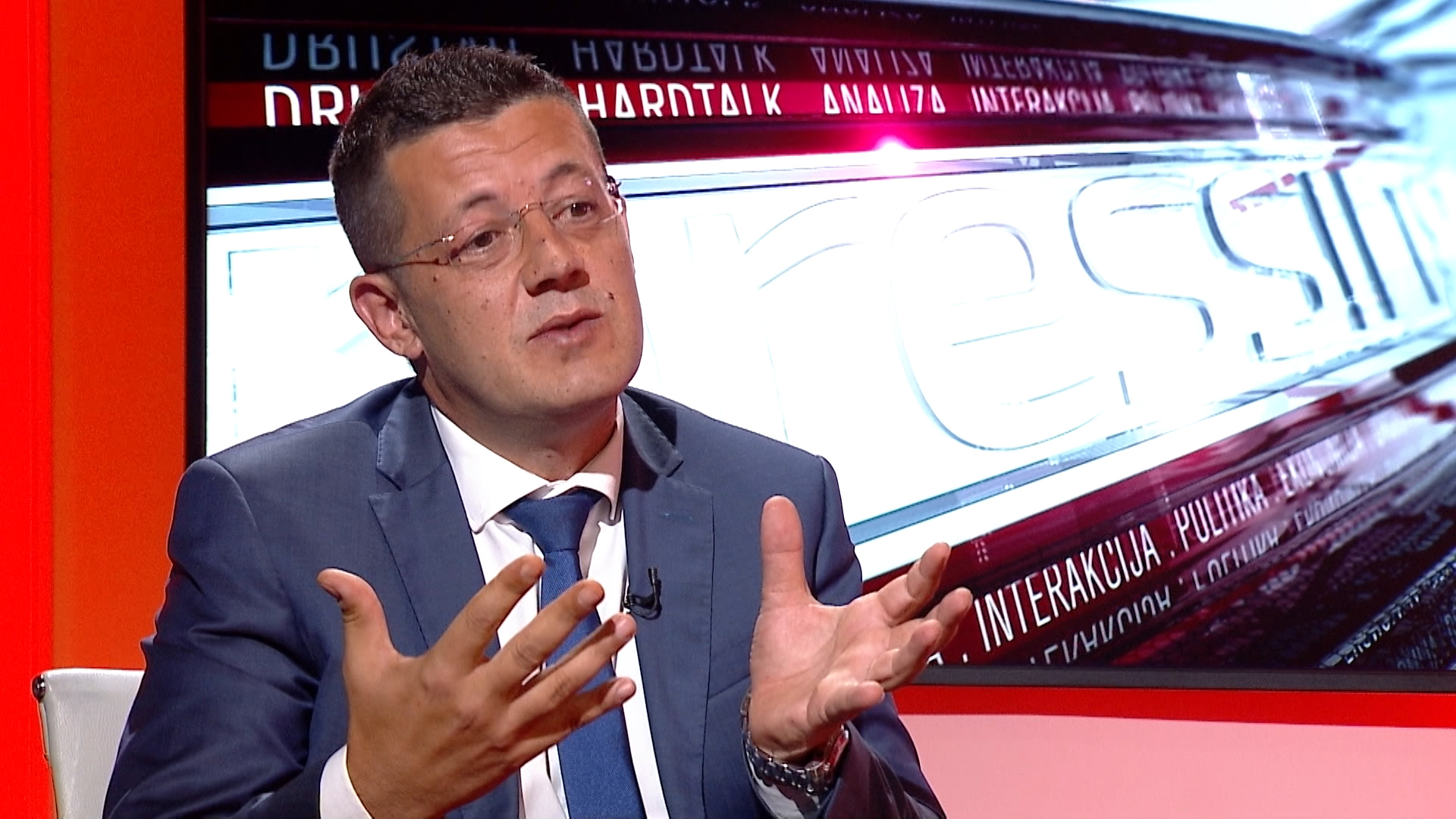 SA-ALEKSANDRA IZLOZBA PKG-ADG-1(20200916-145335043).00_22_47_06.Still016