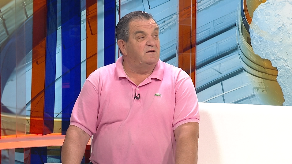 sa-alija hadziosmanovic-clf.00_04_10_01.Still001