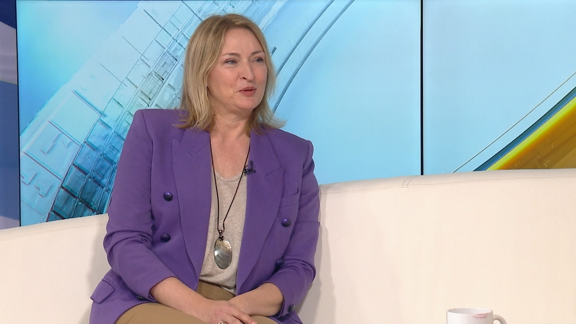 sa-amna kunovac-clf-200620.11_40_40_24.Still002