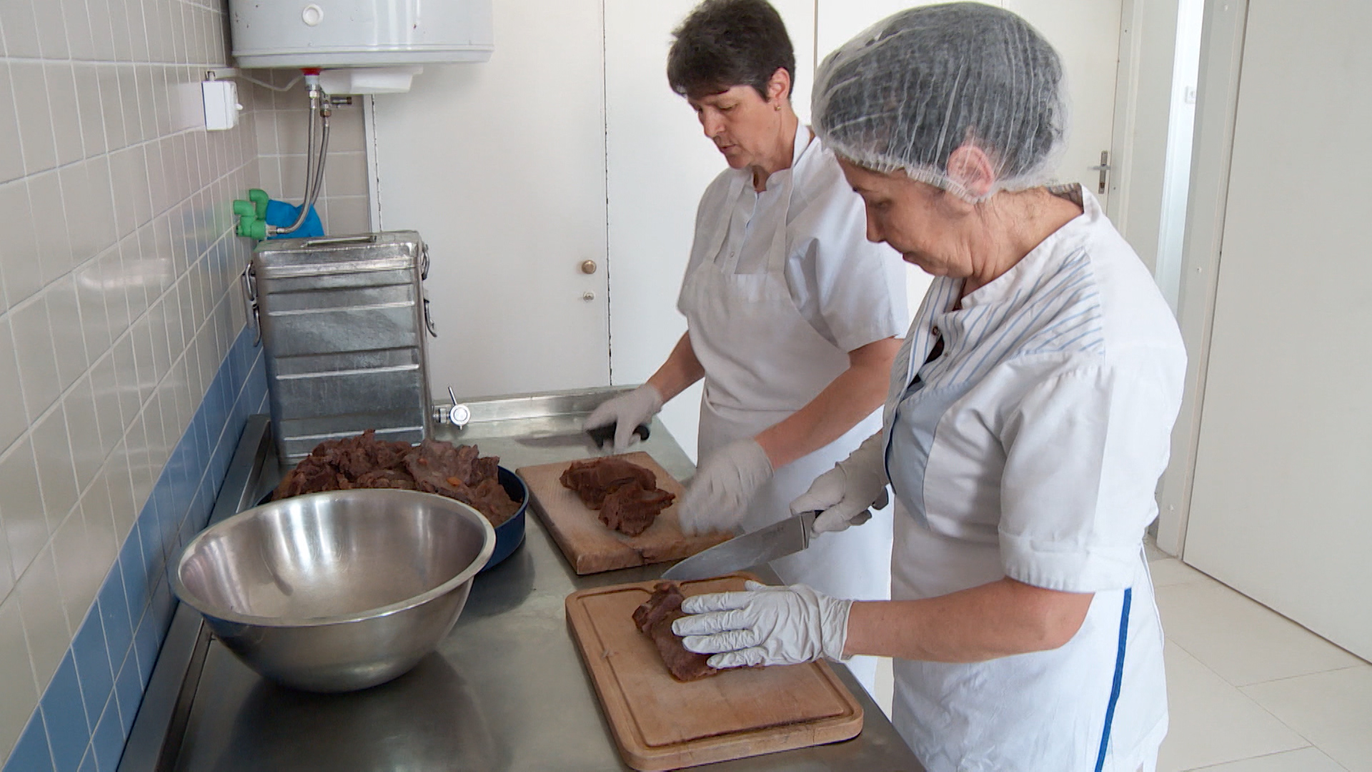 SA-BIH I VEL BRIT PKG 19-ESM-1(20180528-153021236).Still018