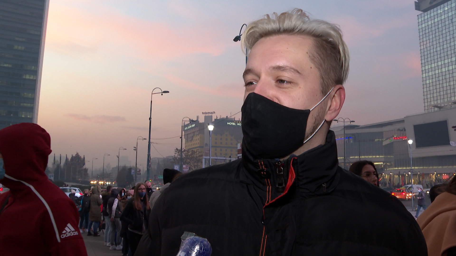 SA-BLACK FRIDAY PKG-SLS-1(20201127-175541577).mxf.00_00_50_17.Still001