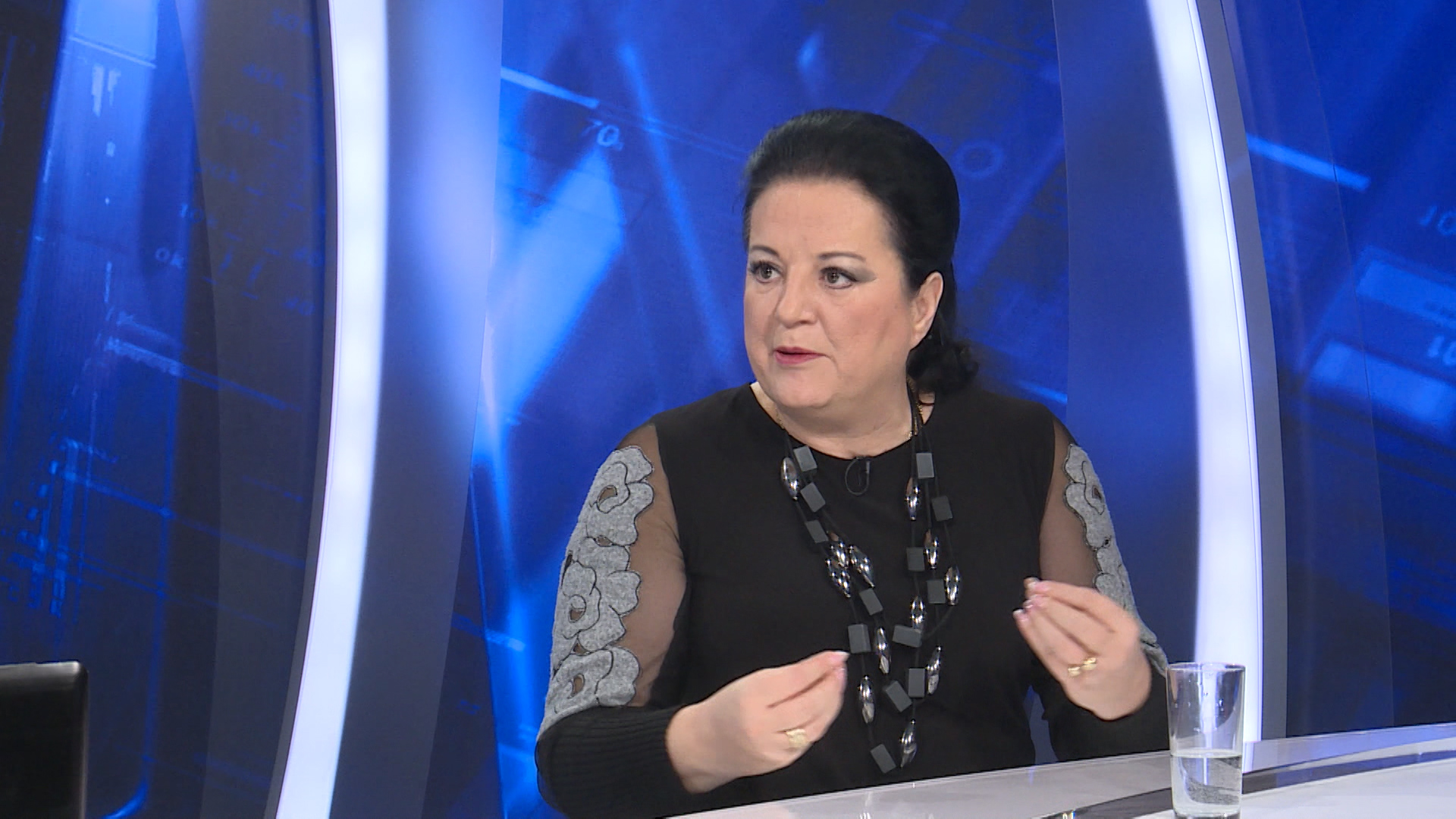 sa-bolnica ubistvo-alt(20190102-141850243).00_01_33_19.Still007