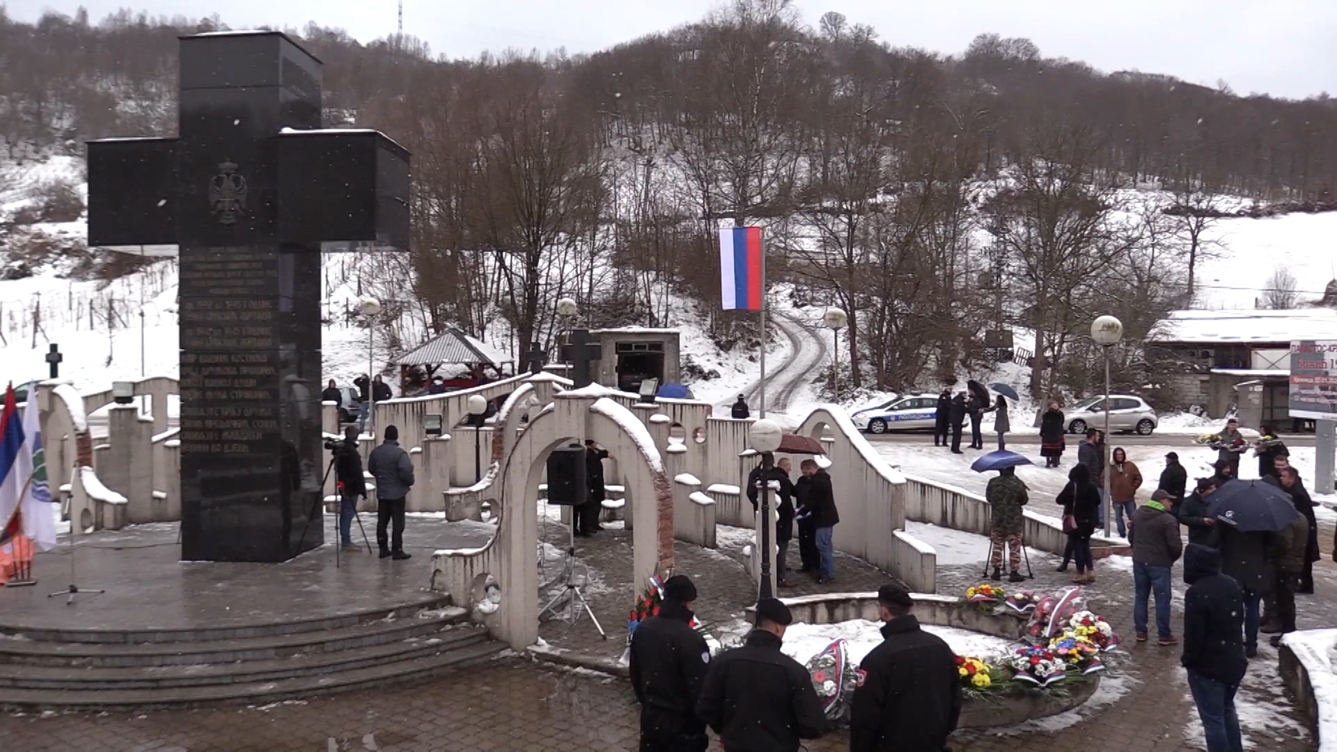 SA-BRATUNAC KRAVICA VO-MAK-1(20200105-152919843).00_00_09_07.Still001