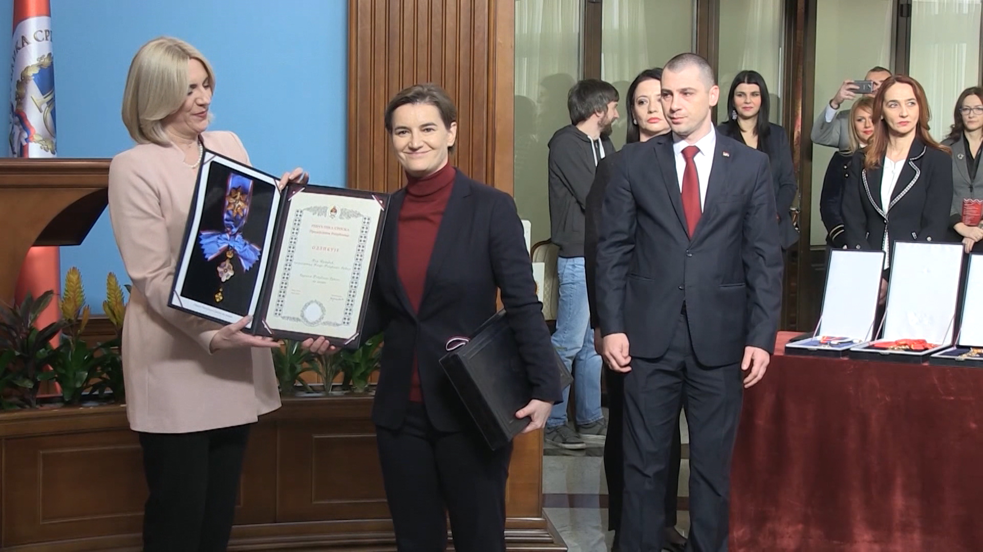 SA-BRNABIC SOT-SLS-1(20190109-115424801).00_00_35_21.Still004