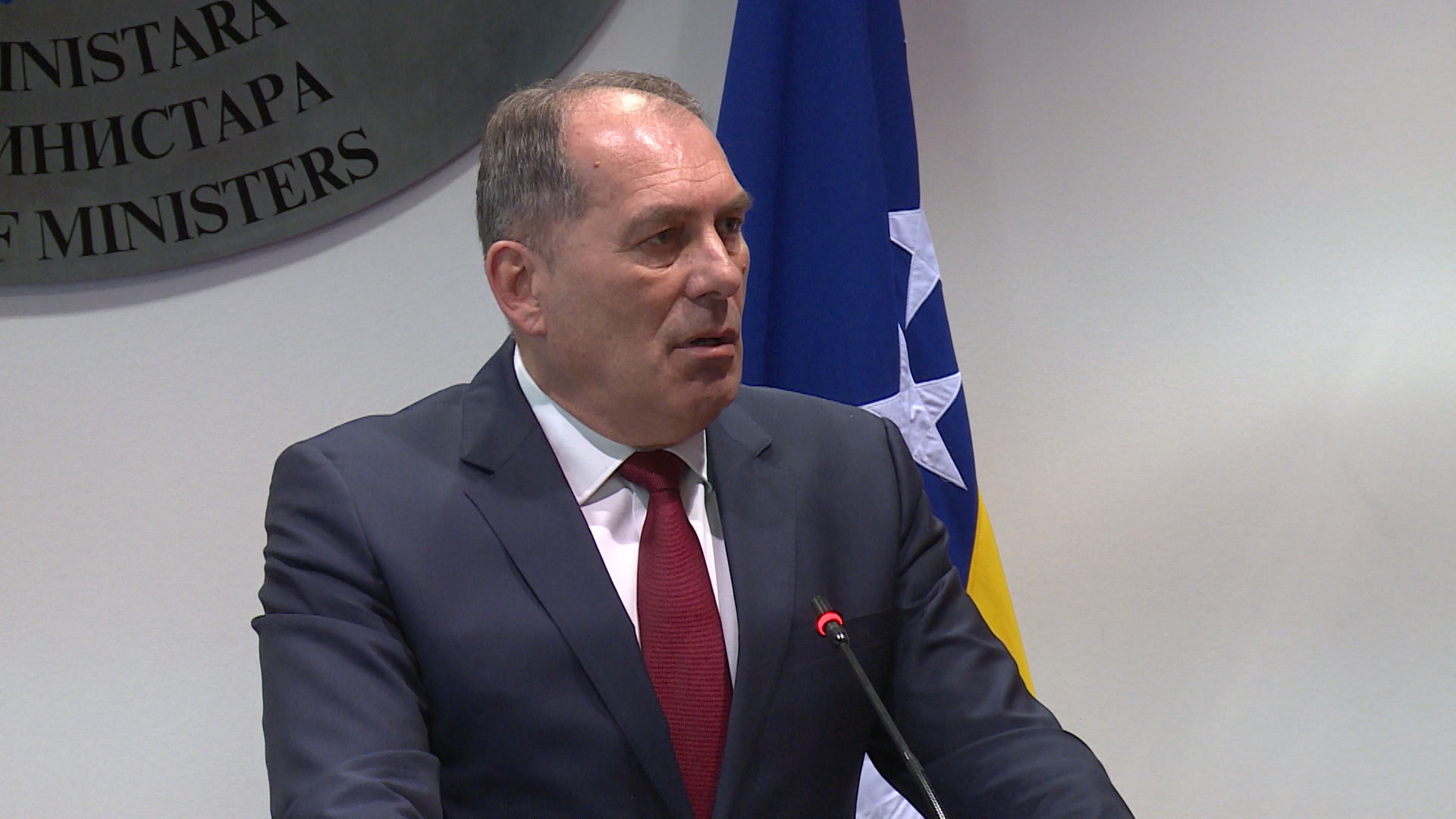 SA-CARINE DNT-19-BOB-1(20181121-182844230).00_01_06_16.Still003