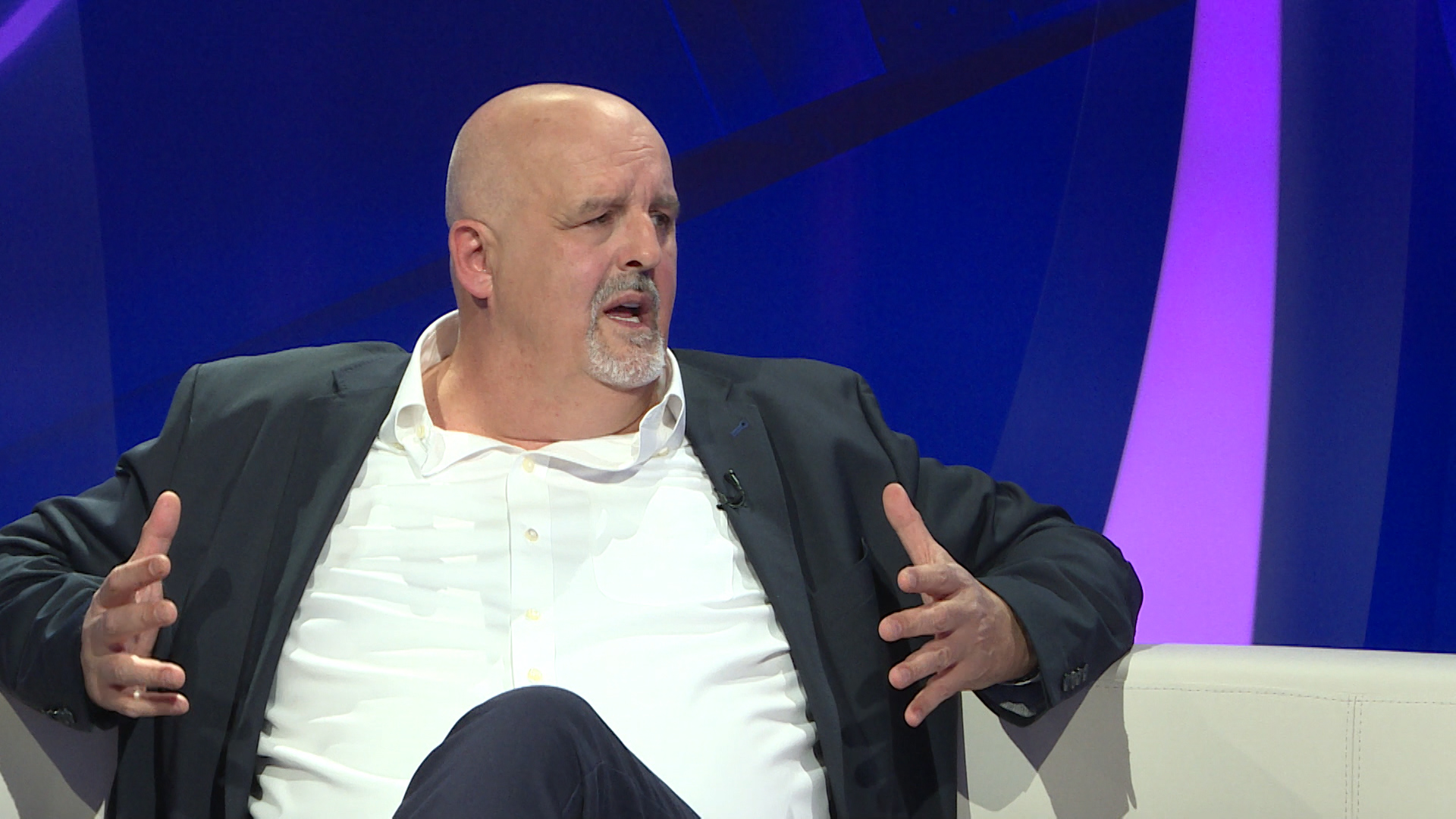 SA-CARINE DNT-19-BOB-1(20181121-182844230).00_23_28_19.Still013