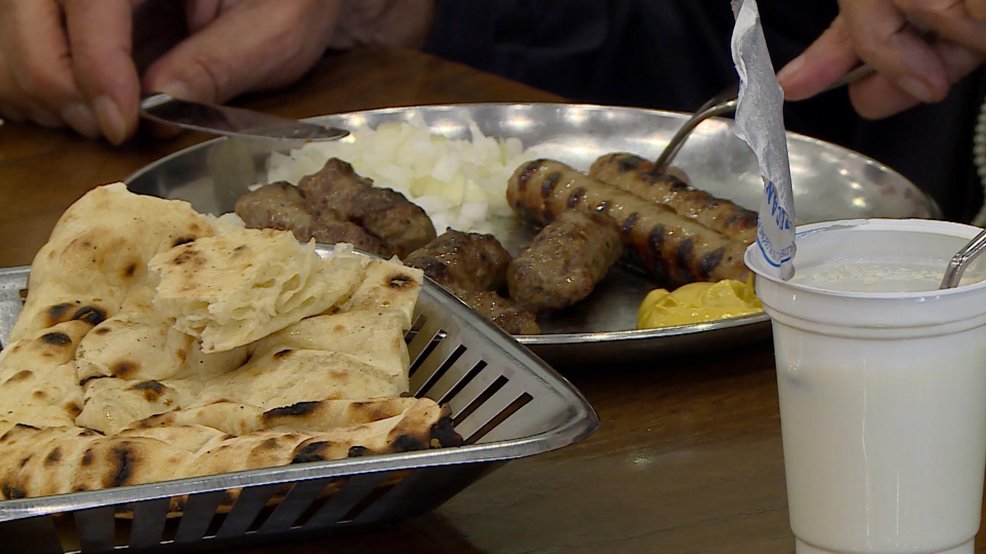 SA-CEVAPI PKG 19-LJS-1(20191028-164620097).mxf.00_01_28_19.Still002