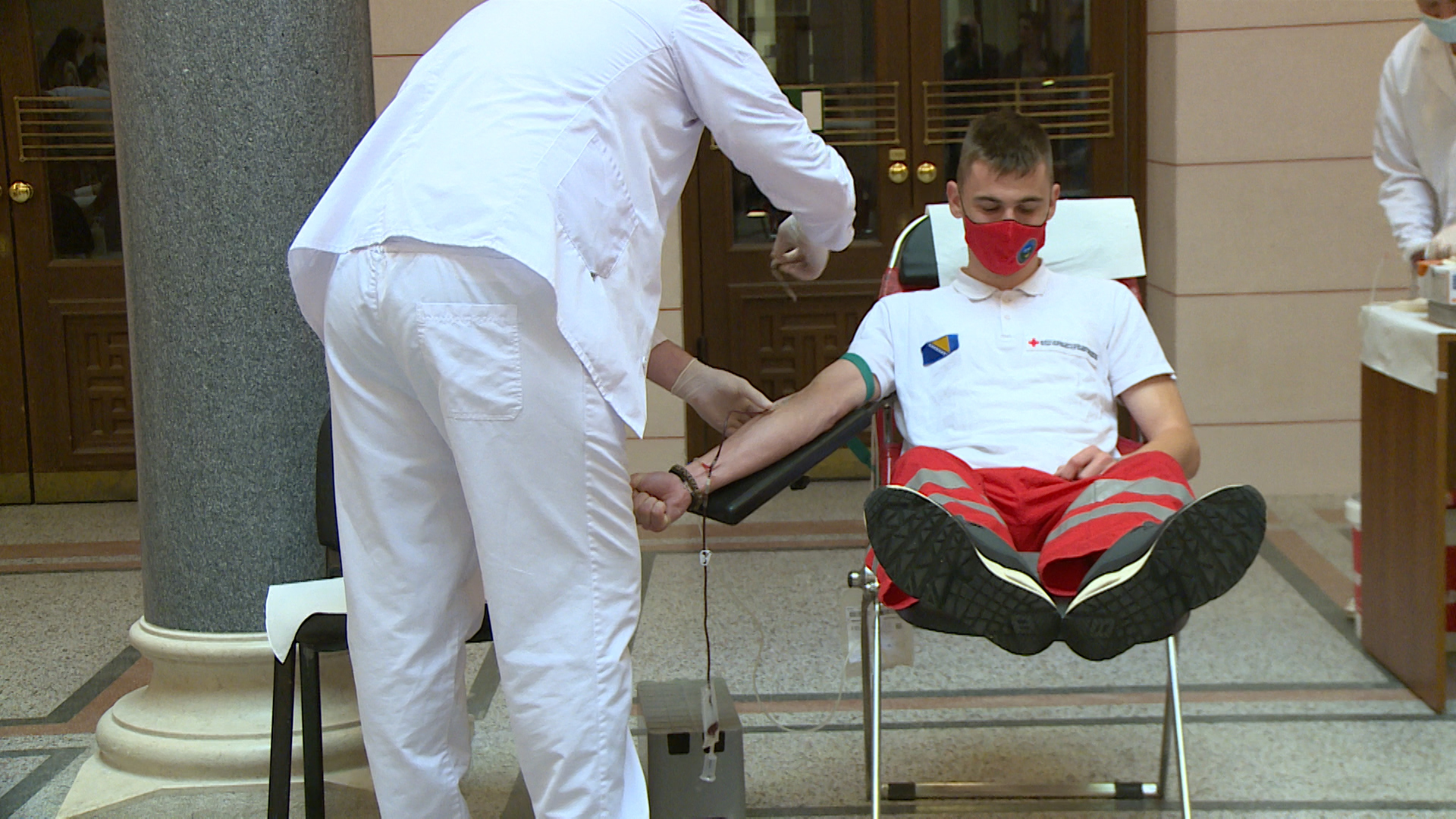 sa-crveni ikrst-mak(20210613-123933142).MXF.07_56_43_02.Still003