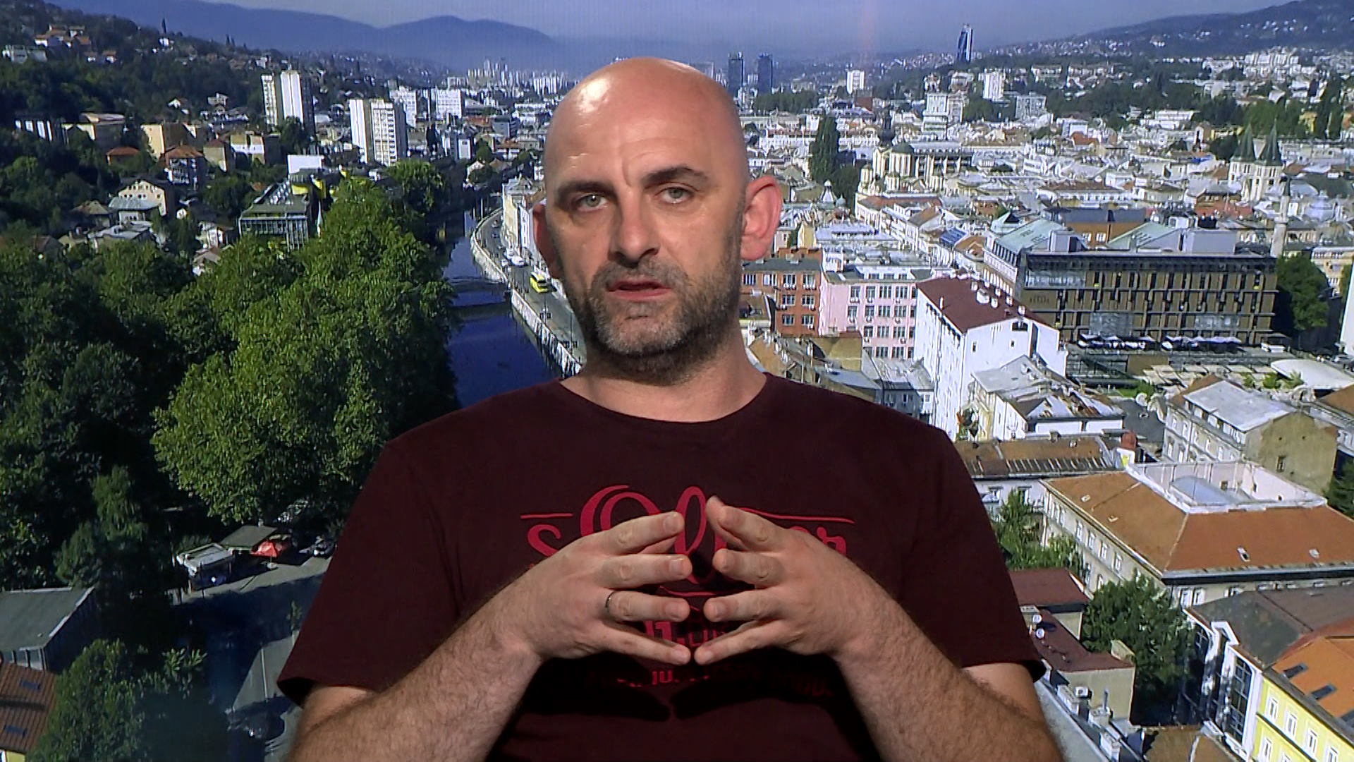 sa-dan uzivo-1600-010720_1.00_29_27_11.Still001