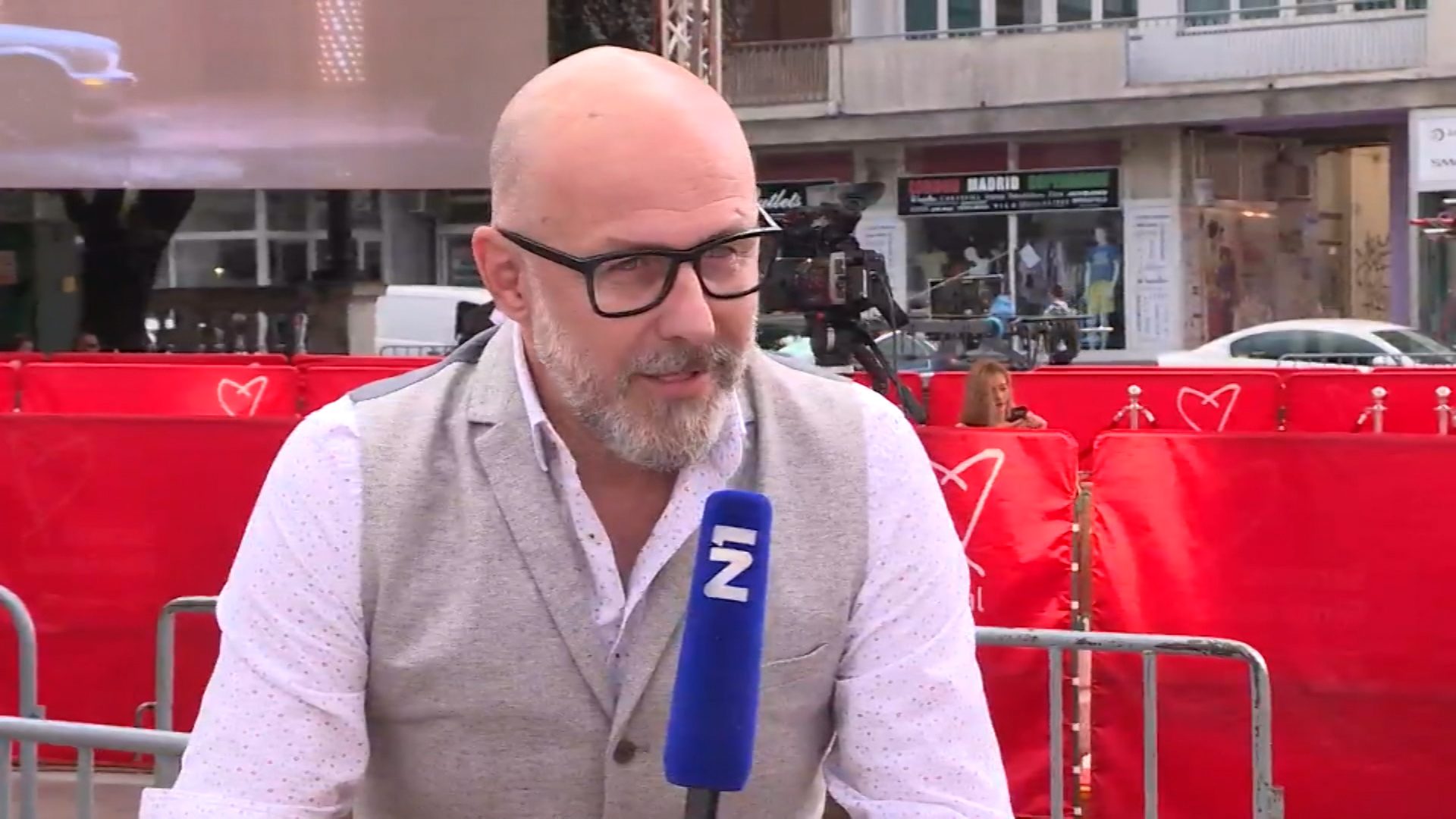 sa-dan uzivo-1700-220819.17_38_29_01.Still001