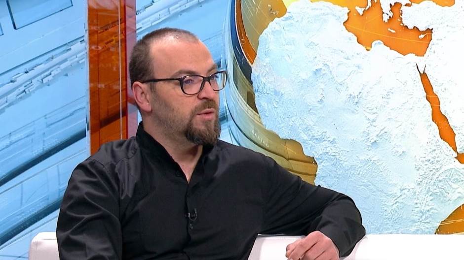 SA-DEDOVIC I IGUMAN GFX-MIJ-1(20190411-135353724).00_04_42_12.Still003