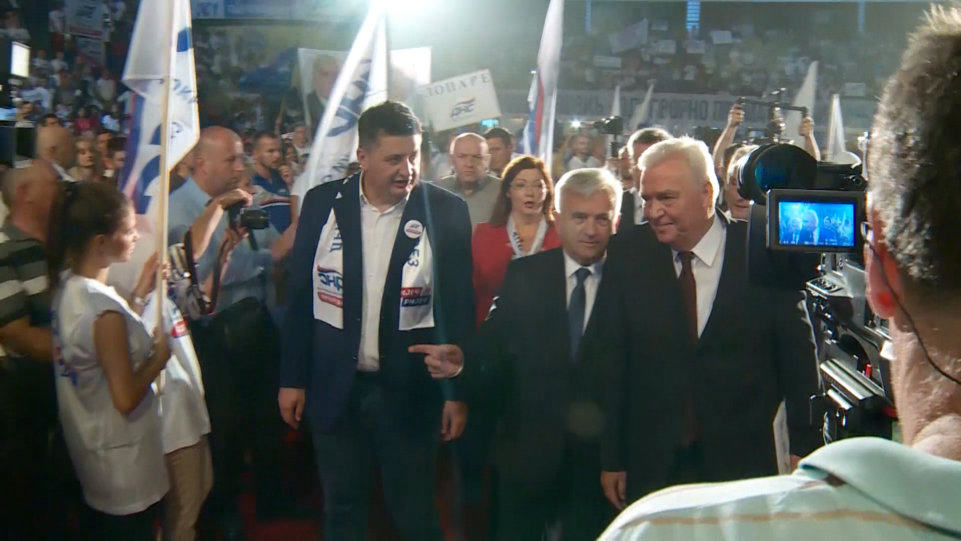 SA-DOCEK NOVE PKG-NET-1(20181115-174153839).00_01_51_20.Still005