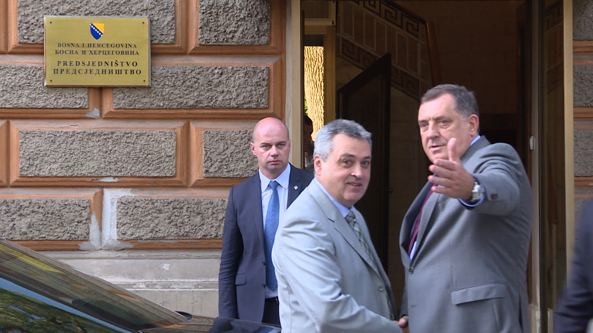 sa-dodik-tjd-1(20190619-200358472).MXF.00_12_47_13.Still002