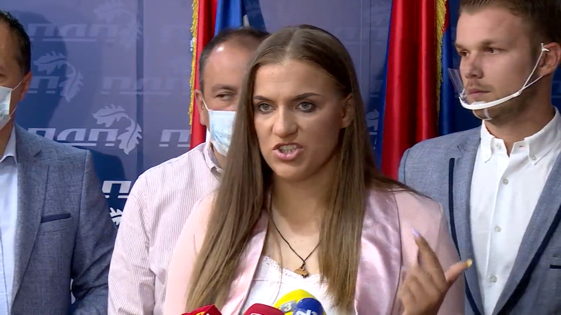 SA-DONUT REPKA-SEM-1(20201008-154803295).00_00_12_19.Still003