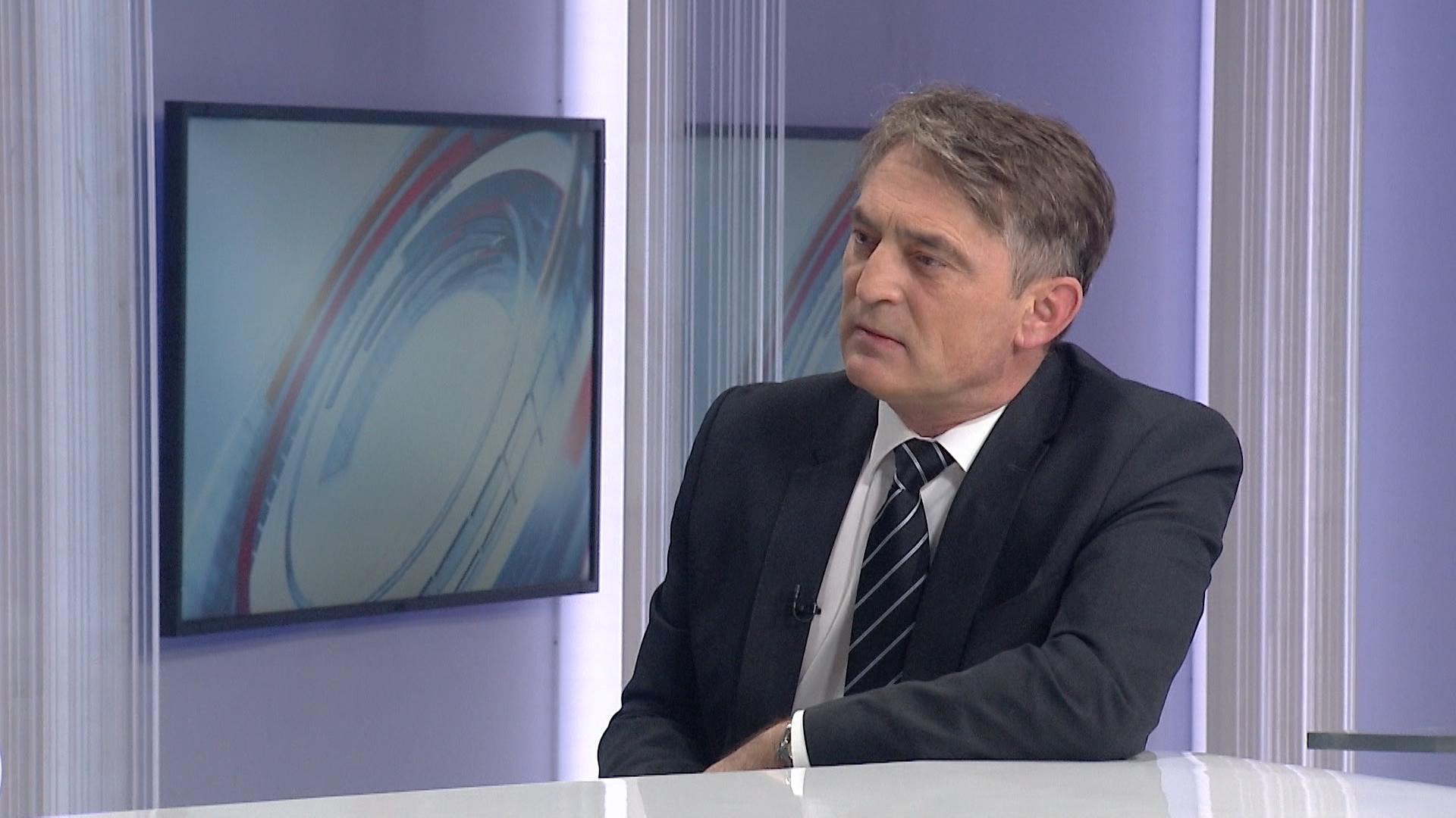 SA-DU-REPRIZA KOMSIC-220318-1(20180322-193516599).Still001