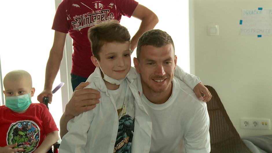 sa-dzeko-i-djeca-sls-01-20180525-113914143-mxf-still002-195613.jpeg