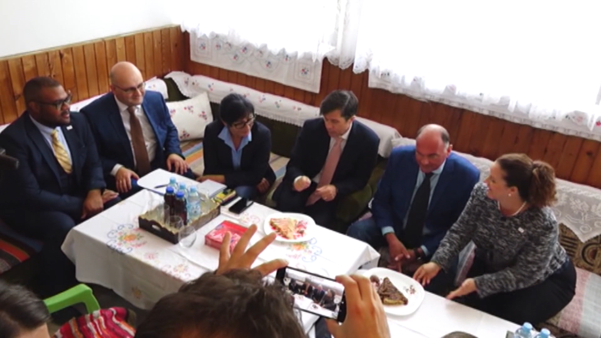 SA-DZUMHUR INTW-SEM-1(20190910-152053836).00_01_22_18.Still003