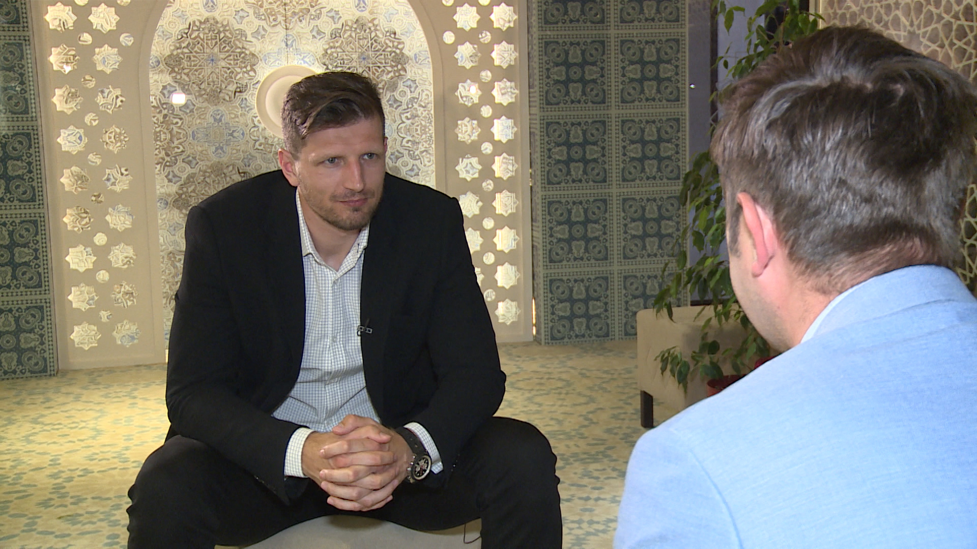 sa-elvir bucalo-clf-170518.00_00_05_10.Still007