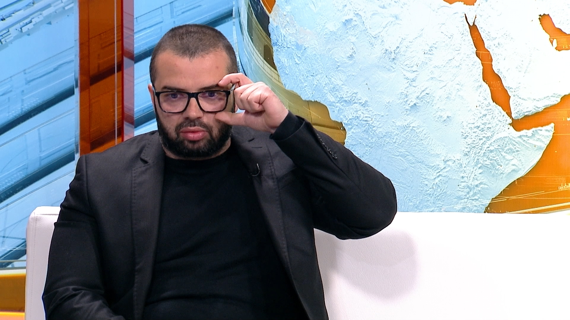 sa-elvir karalic-clf.00_10_32_07.Still002