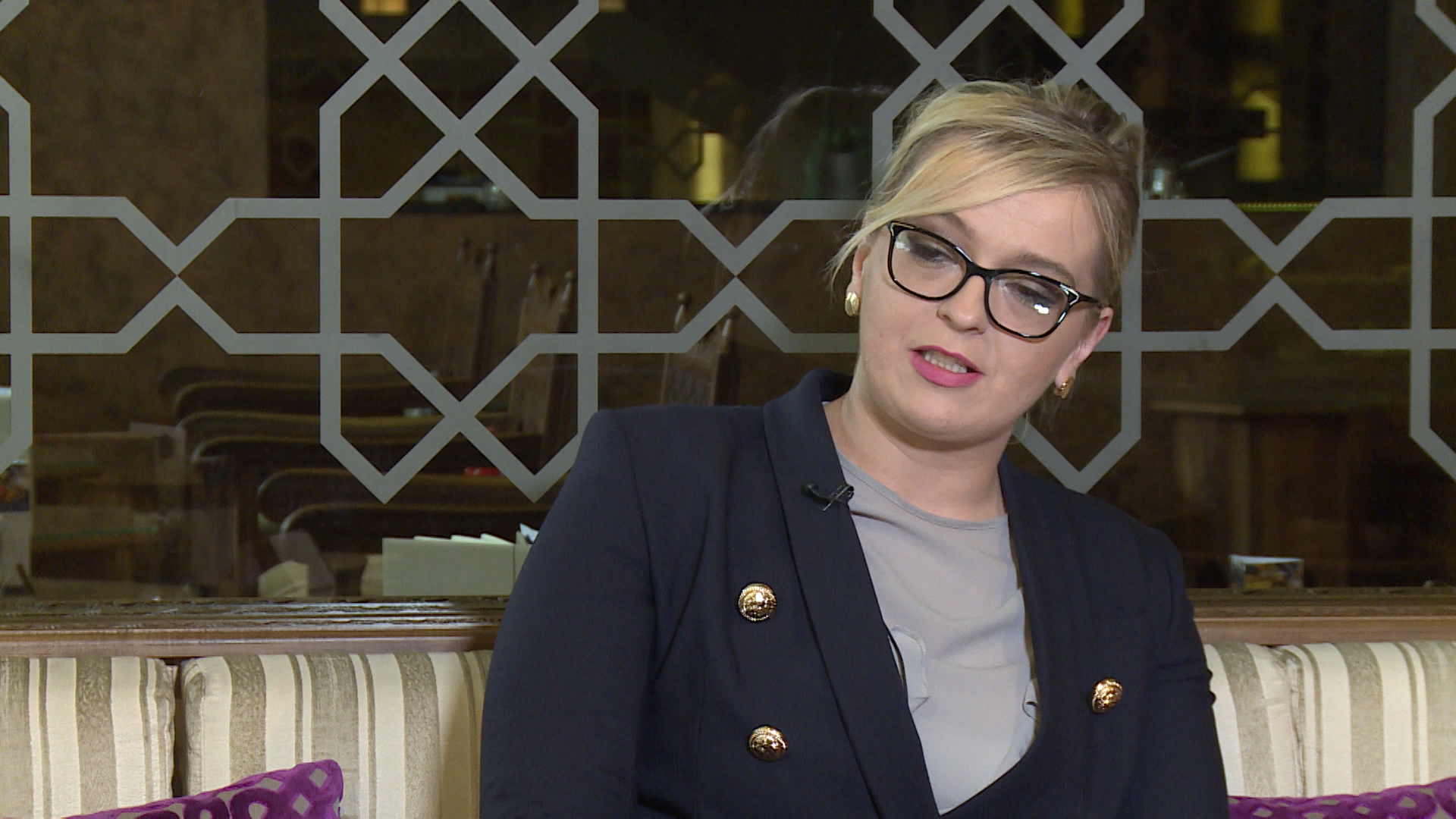 SA-EMINA SEHALIC PKG-ALT-2(20180609-135534368).00_00_22_12.Still002