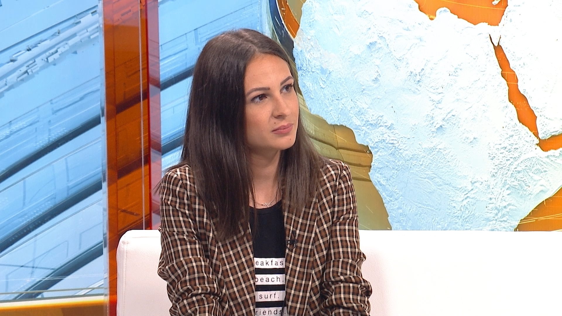 sa-ena jazic-clf-300719.08_01_01_15.Still001