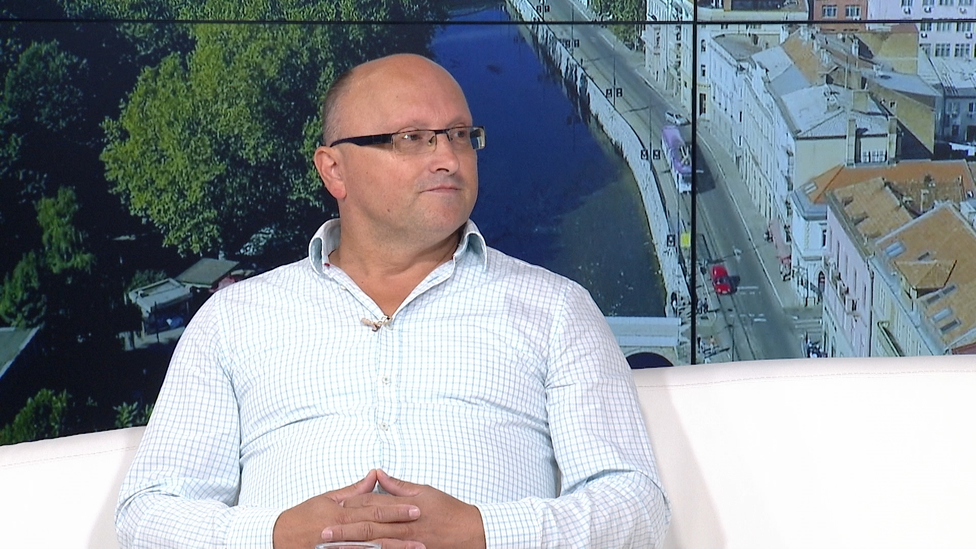 sa-fadil fatic-clf.09_05_17_02.Still001