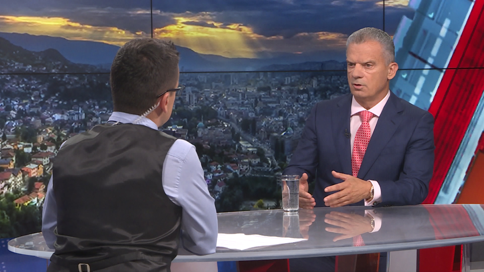 sa-fahrudin radoncic-clf-300719.00_12_22_01.Still002