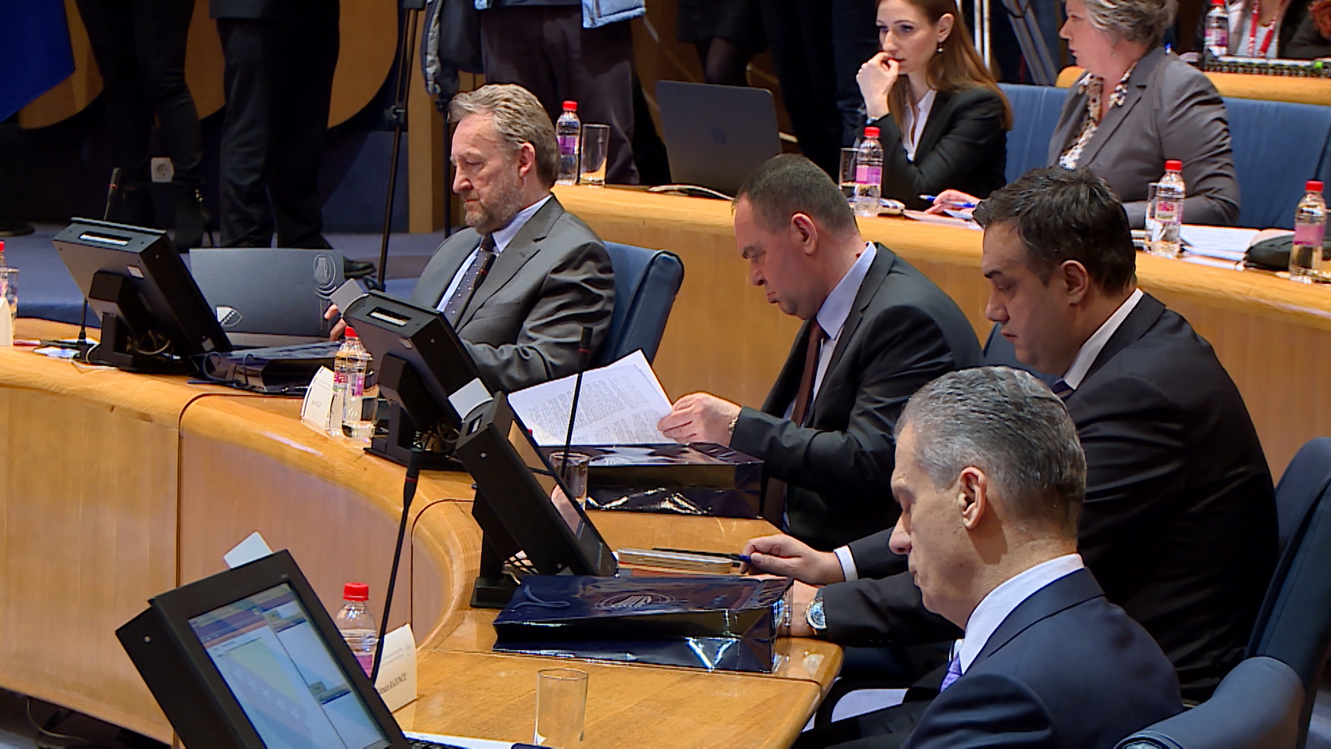 SA-FORMIRANJE VLASTI PKG-ALT-1(20190621-180223331).mxf.00_02_15_15.Still002