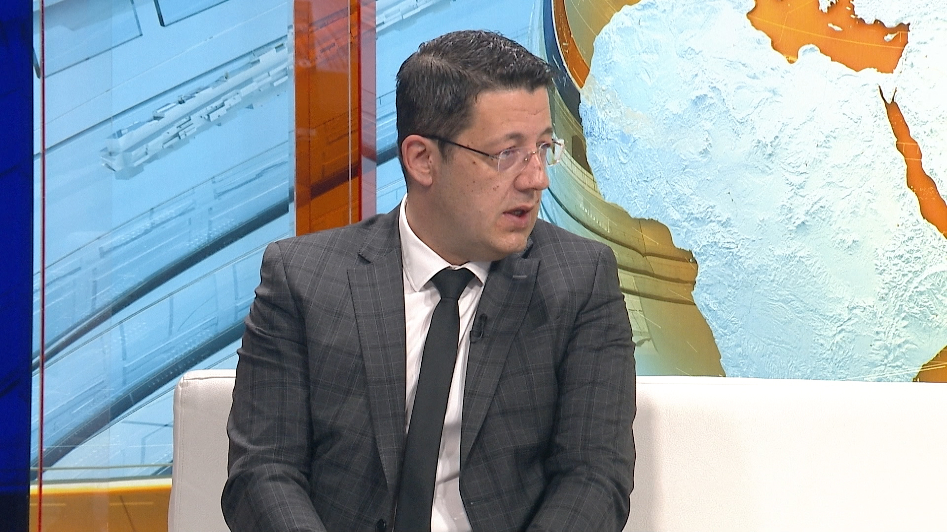 SA-GACIC GFX VO-AMK(20190210-165513663).00_05_00_19.Still004