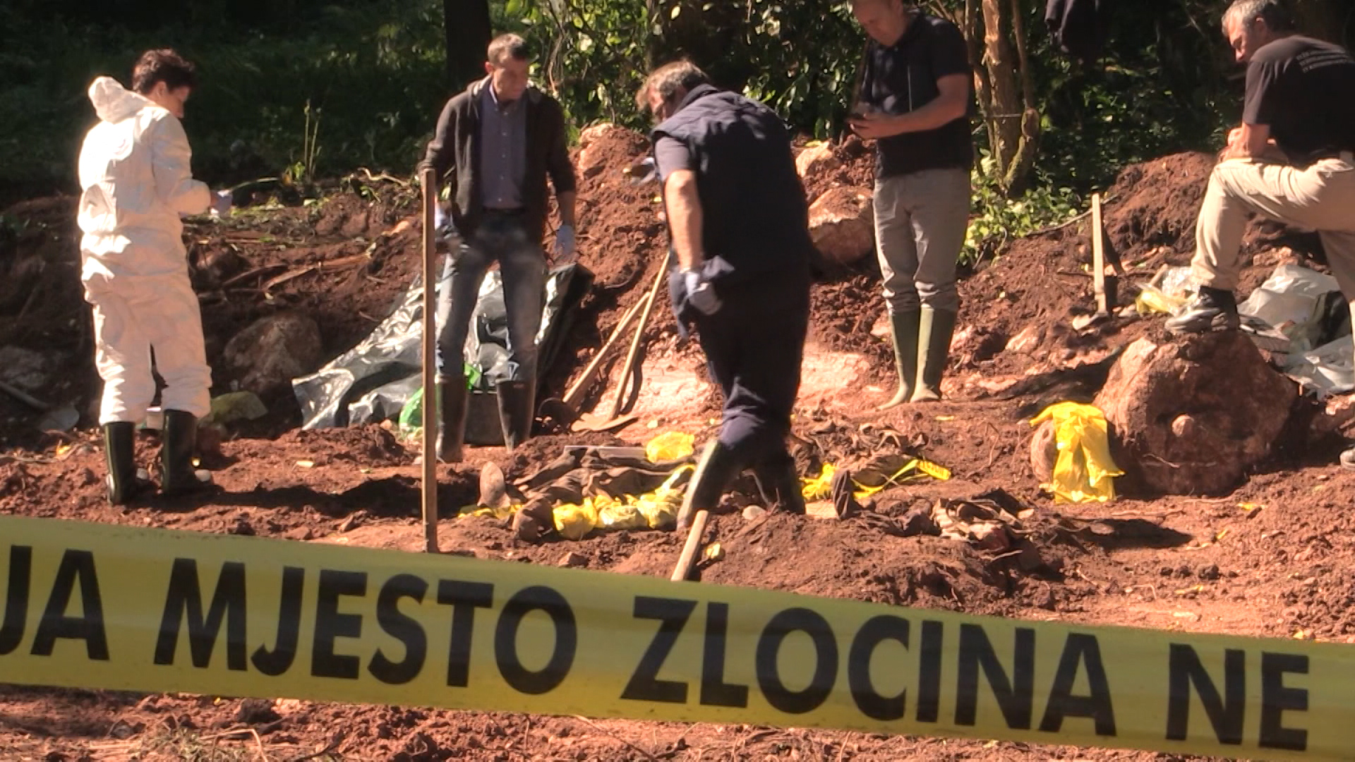 SA-GRADJANI POLICIJA PKG-VLC-1(20170914-173953262).Still006