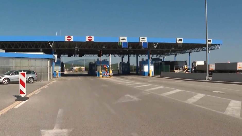 SA-GRANICE-PKG-IVA-1-20200714-163110903-.mxf.00_01_00_19.Still005