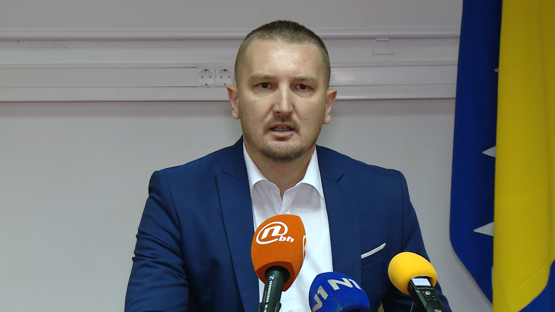 sa-grubesa krivicni zakona-djk(20191011-115208223).mxf.00_00_32_10.Still001