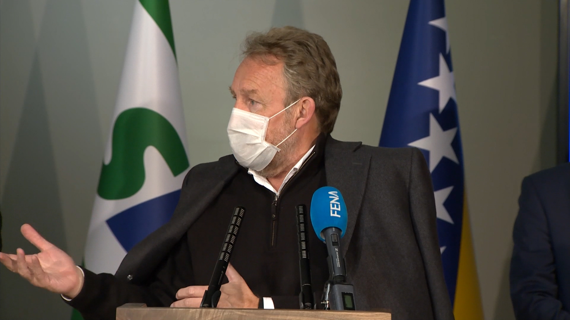 sa-grujicic tabakovic-151120-sem-wmt.00_00_03_20.Still003