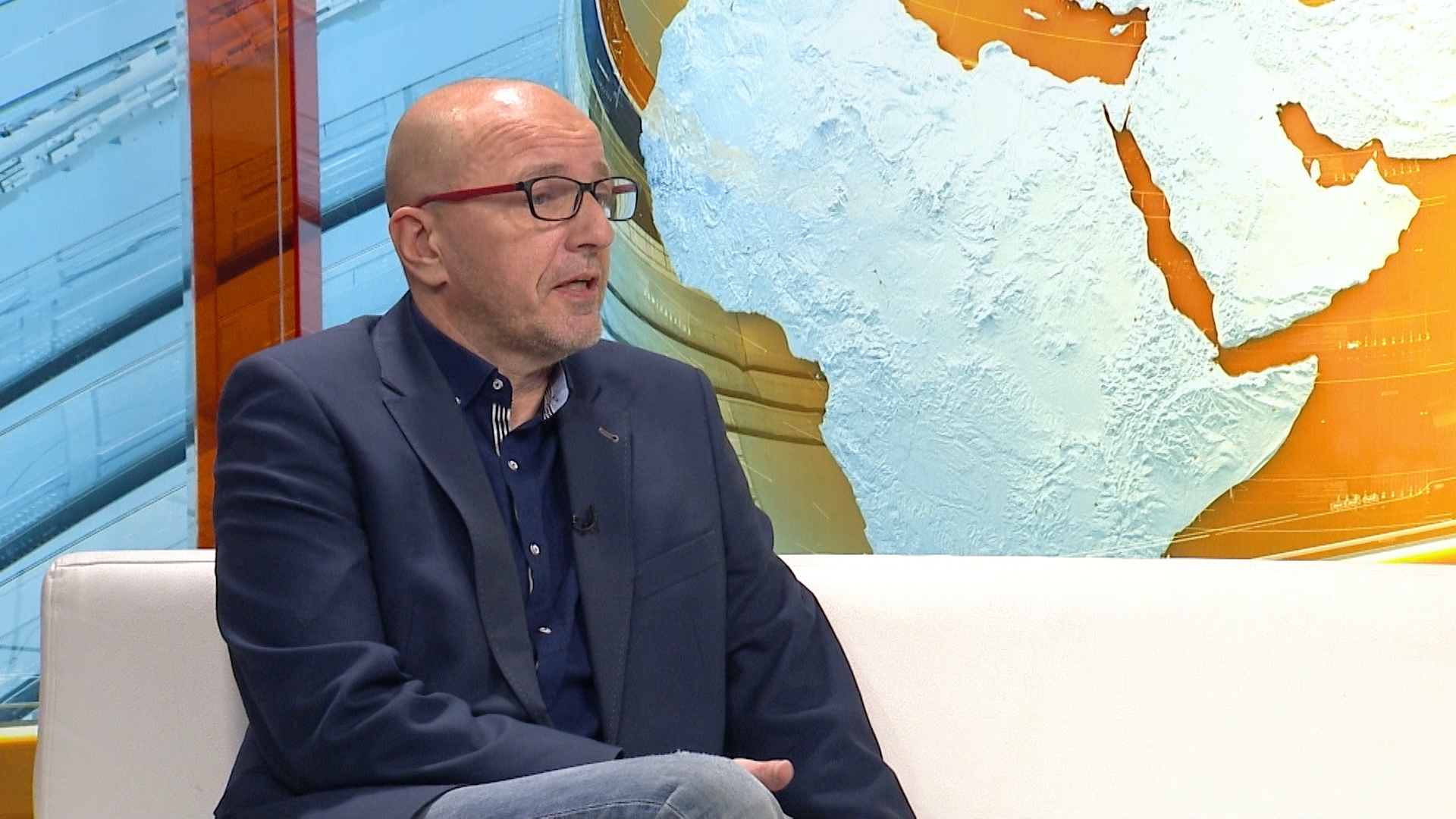 sa-hadzidedic-clf.00_04_05_00.Still001