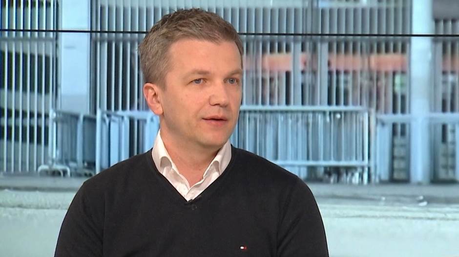 sa-haris kadic-clf-130320.00_02_22_03.Still008