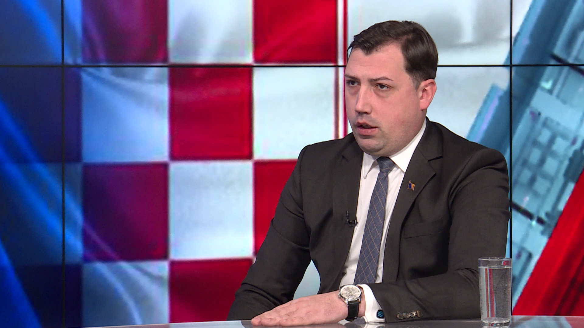 sa-haris plakalo-clf-090120.17_39_08_08.Still001