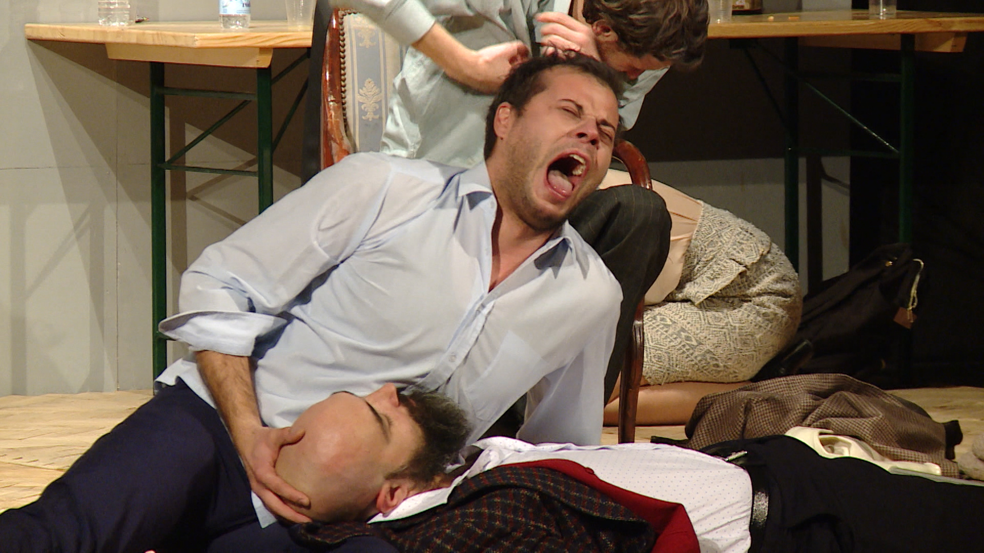 SA-IDENTITLUK PKG-ADG-1(20200204-141830080).mxf.00_02_27_16.Still003